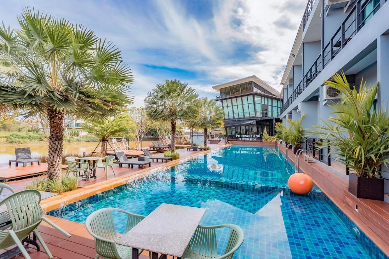 Phuengluang Riverside Hotel צ'נטאבורי מראה חיצוני תמונה