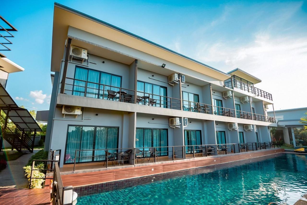 Phuengluang Riverside Hotel צ'נטאבורי מראה חיצוני תמונה